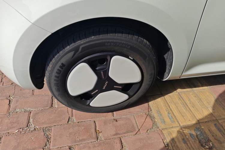 Used CHANGAN NEVO Lumin 2025 205 km Xiangqin Version Left Front Wheel Hub