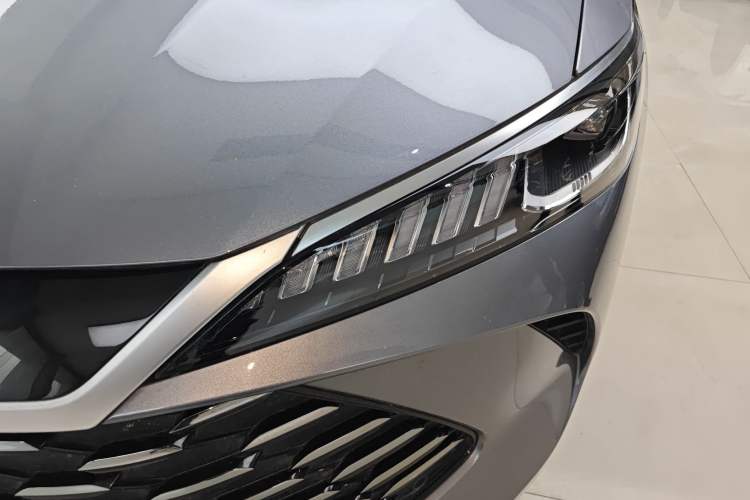 Used BYD Qin PLUS 2025 DM-i Smart Drive 55KM Leading Model Left Front Headlight