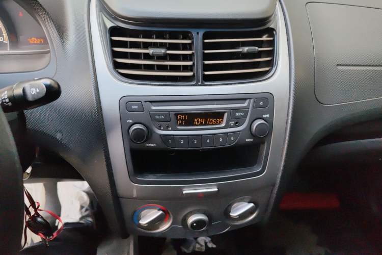 Used Chevrolet Sail 2013 Sedan 1.2L Manual Fashionable Happiness Edition Audio And AC Panel