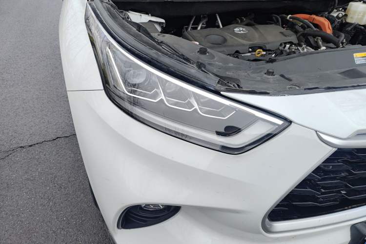 Used Toyota Highlander 2022 Dual-Engine 2.5L Four-Wheel Drive Prestige Version 7 Seats