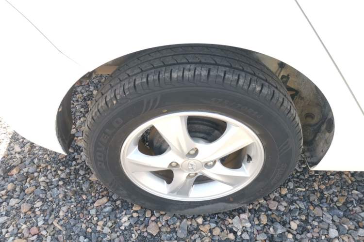 Used Hyundai Verna Ray 2014 1.4L Automatic GLX
