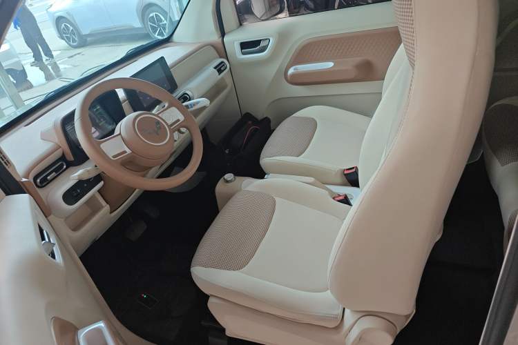 Used Wuling Hongguang MINIEV 2024 3rd Generation 215km Advanced Version