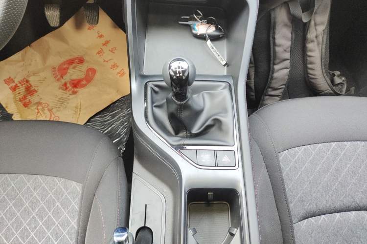 Used Roewe i5 2023 1.5L Manual Comfort Edition