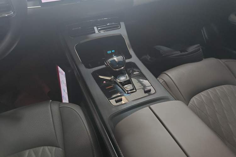 Used BYD Han 2024 DM-i Glory Edition 121KM Premium Model
