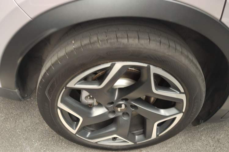 Used ONVO L60 2024 60 kWh Rear-Drive Version