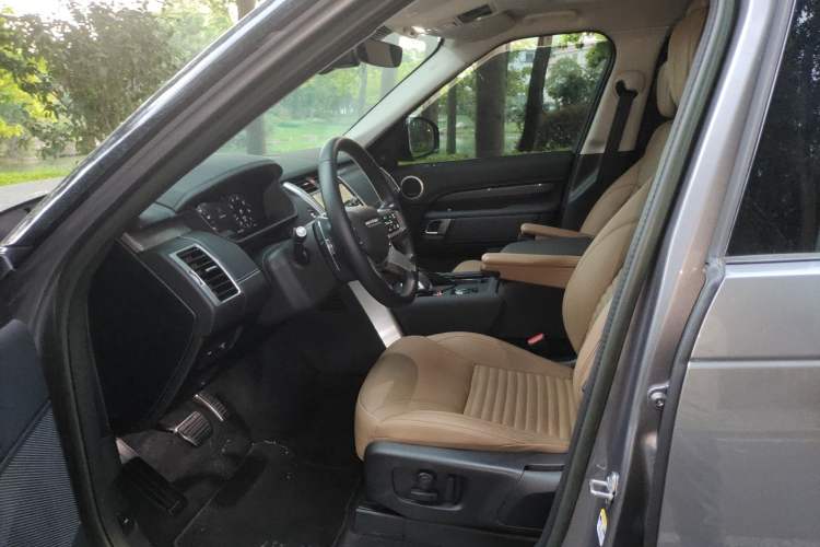 Used Land Rover Discovery 2023 Updated Version 360 PS Metropolitan Edition