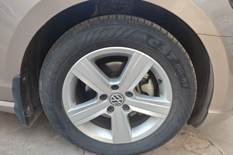 Used Volkswagen Lamando 2017 230TSI Manual Trend Edition
