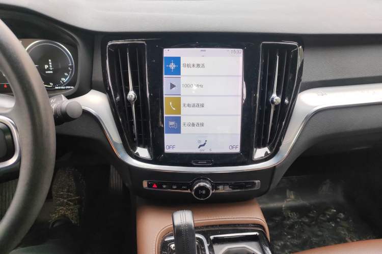 Used Volvo S60 New Energy 2021 T8 E-Drive Hybrid Four-Wheel Drive Smart Luxury Edition Audio And AC Panel