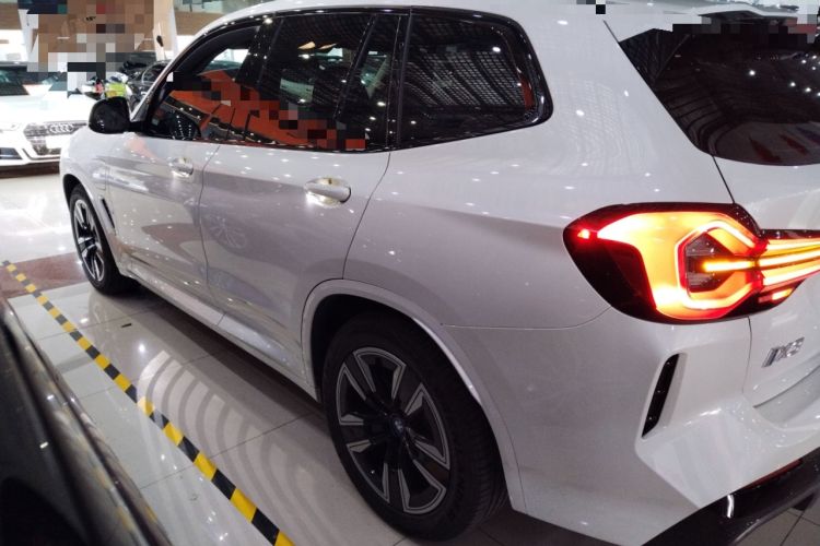 Used BMW iX3 2023 Leading Model