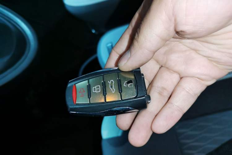 Used ORA Black Cat 2021 301 km Basic Version
