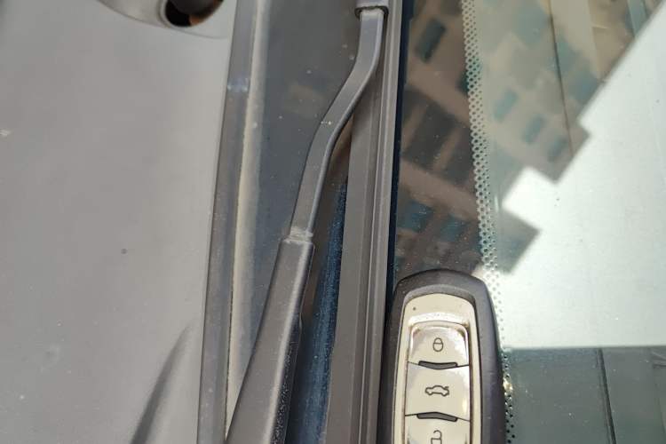 Used Geely Auto Emgrand 2015 Sedan 1.5L Manual - Top Trim Level
