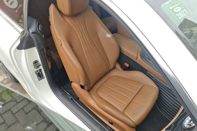 Used Mercedes-Benz E-Class 2020 E 260 Coupe Right Front Seat