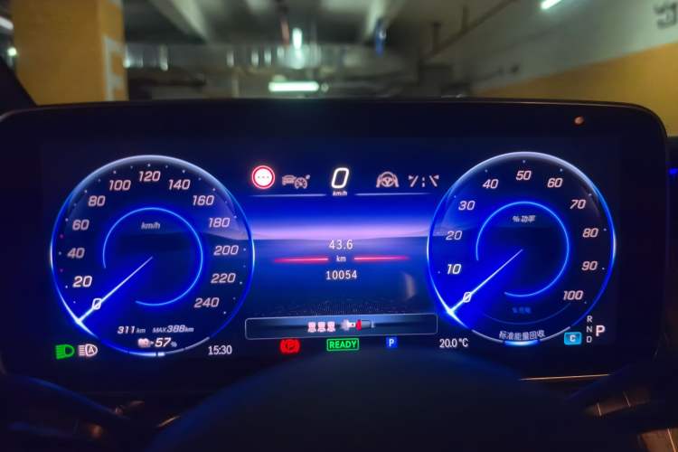 Used Mercedes-Benz EQE 2025 500 4MATIC Luxury Edition