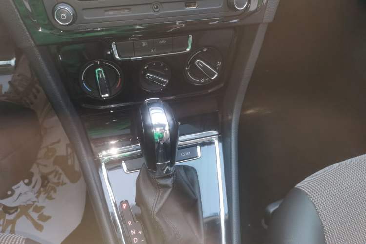 Used Volkswagen C-TREK 2017 1.6L Automatic Comfort Model
