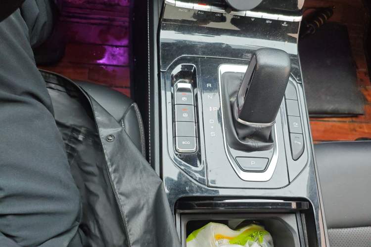 Used Wuling Victory 2020 1.5T CVT Flagship Edition Gear Lever