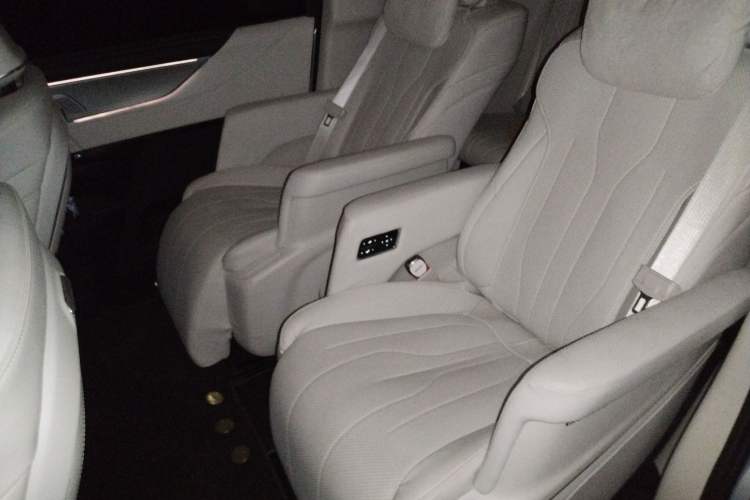 Used Buick GL8 2025 Lu Zun Deluxe and Yue Aivia Edition
