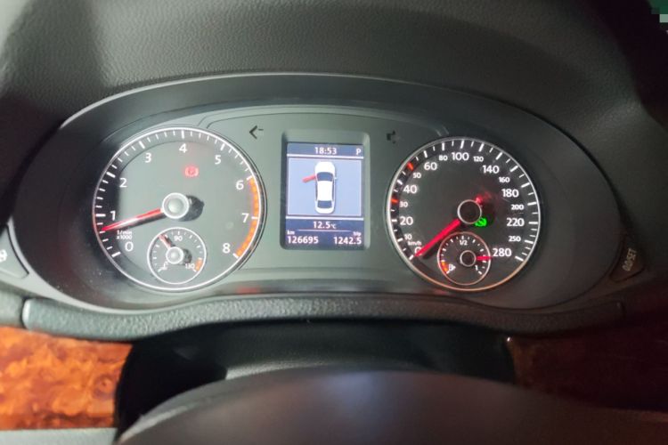 Used Volkswagen Passat 2011 3.0L V6 DSG Flagship Deluxe Edition Instrument Cluster