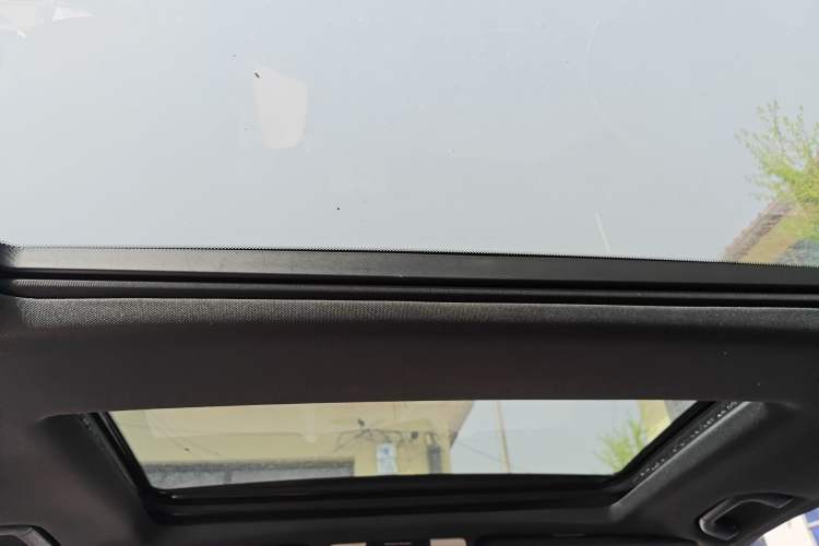 Used Mercedes-Benz GLK-Class 2013 Facelift GLK 300 4MATIC Luxury Edition Headliner