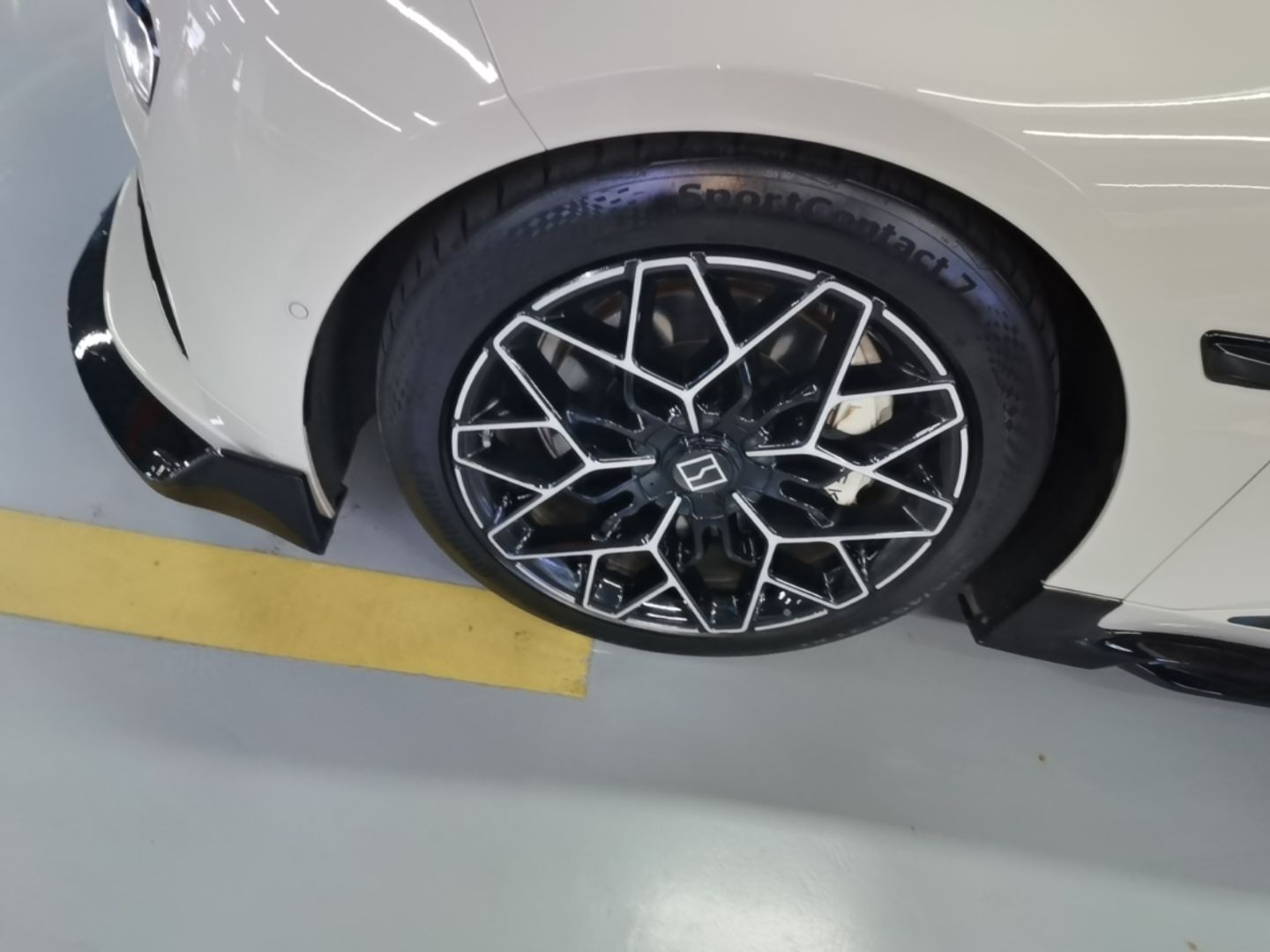 Zeekr 001 2026 Model 103° Four-Wheel Drive Ultra Version — снимка 10