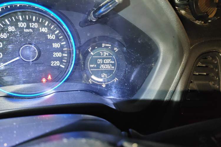 Used Honda Vezel 2016 1.8L CVT Front-Wheel Drive Pioneer Edition
