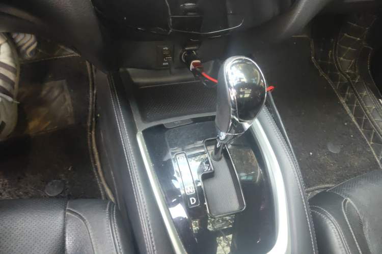 Used Nissan X-Trail 2017 2.0L CVT Comfort Edition 2WD Gear Lever