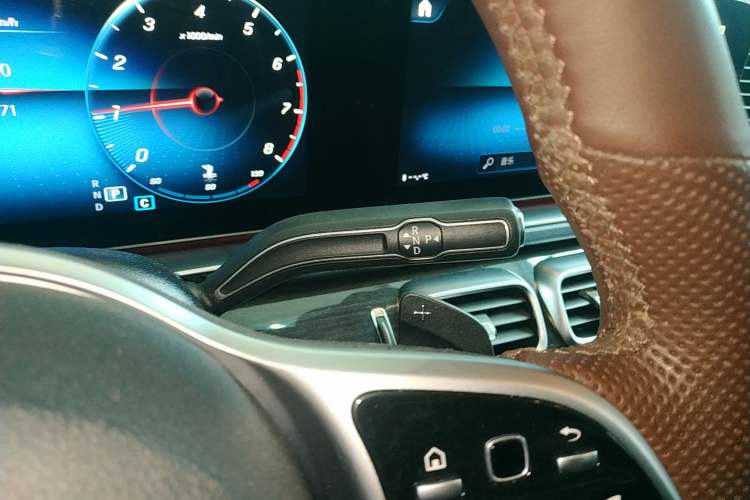 Used Mercedes-Benz GLE 2021 GLE 350 4MATIC Stylish Model Gear Lever