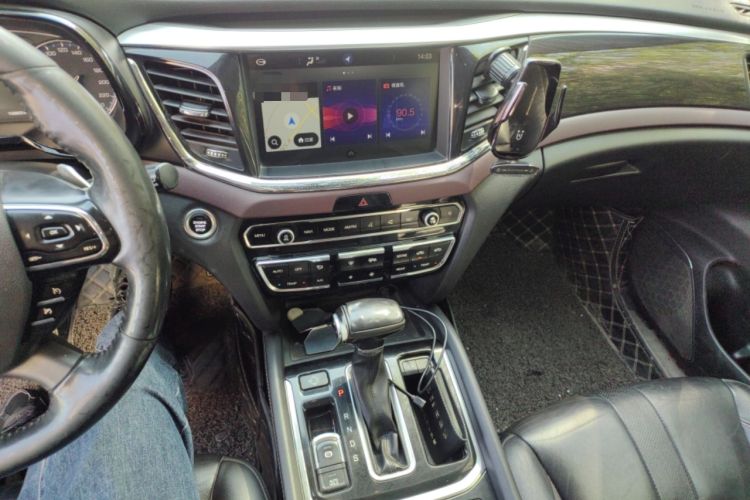 Used GAC Trumpchi GS8 2017 320T Two-Wheel Drive Luxury Smart Connectivity Version (7 Seats)