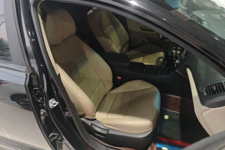 Used Kia K5 2015 2.0L Automatic GL
