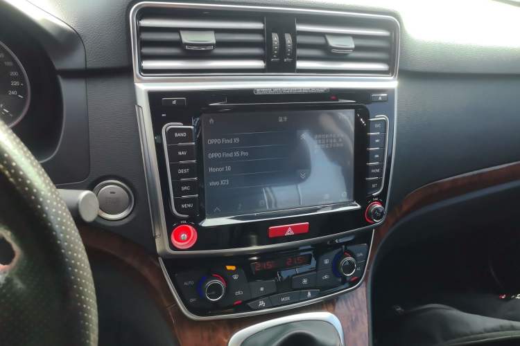 Used Haval H6 2015 Revised Version Sport Edition 1.5T Manual Transmission Two-Wheel Drive Elite Grade
