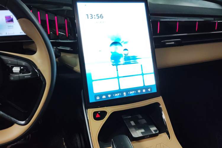 Used Geely Auto FX11 2023 1.5TD DCT Prestige Edition Audio And AC Panel