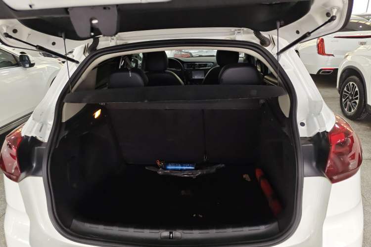 Used Citroen C3-XR 2015 1.6L Automatic Pioneer Model Trunk