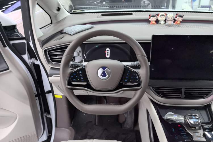 Used Denza D9 2022 DM-i 970 Four-Wheel Drive Flagship Model