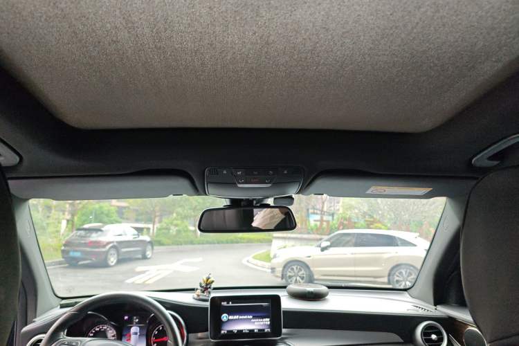 Used Mercedes-Benz GLC 2018 Facelifted GLC 260 4MATIC Dynamic Edition Headliner