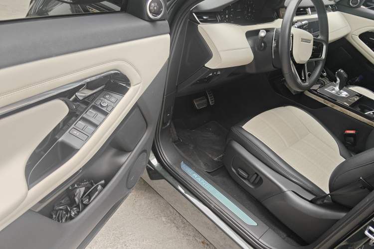 Used Land Rover Range Evoque 2021 Range Rover Velar L 249PS R-Dynamic First Edition
