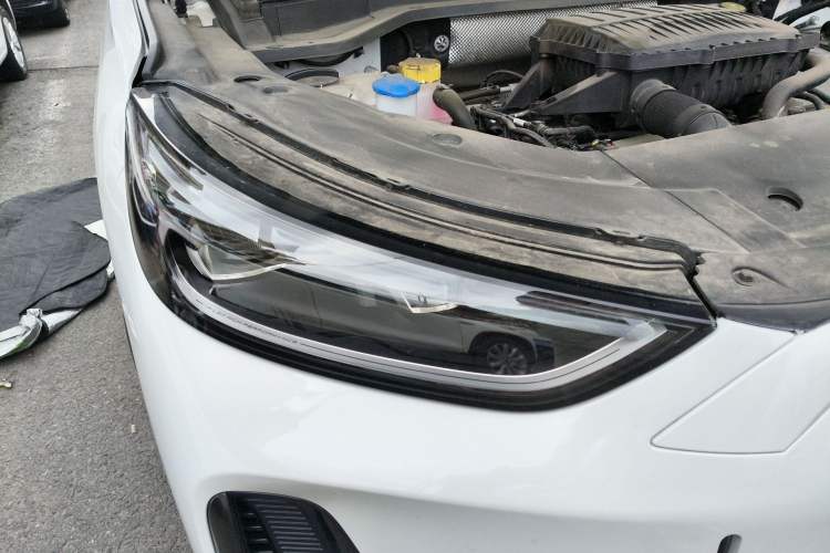 Used Chery Fengyun T9 2024 120 Long-Range Comfort Version 5-Seater with Ternary Lithium Battery Right Front Headlight