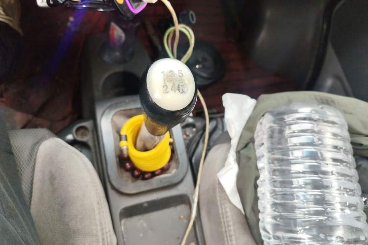 Used Dongfeng Xiaokang K05S 2018 1.2L Practical Model DK12 Gear Lever