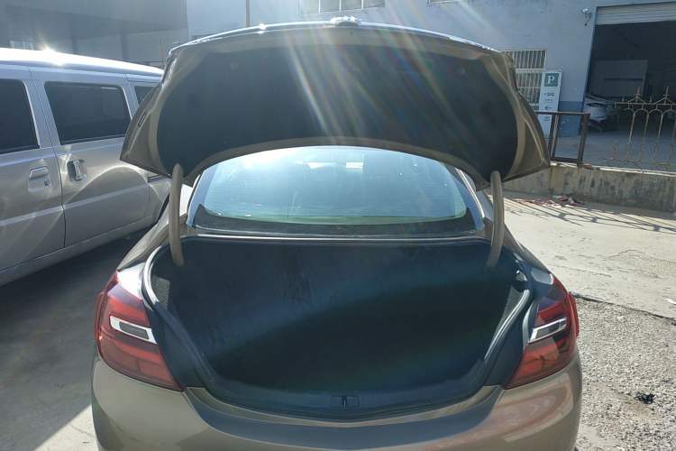 Used Buick Regal 2015 1.6T Leading Technology Model
