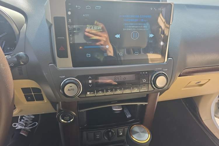 Used Toyota Prado 2016 3.5L Automatic TX-L Audio And AC Panel