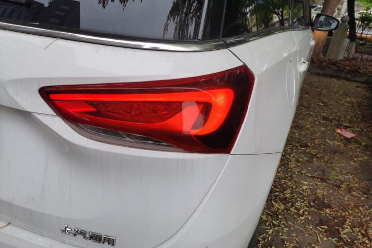 Used Buick GL6 2018 18T 6-Seater Elite Model
