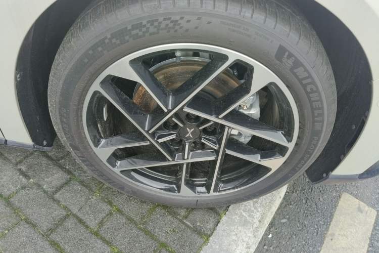 Used XPeng P7+ 2024 Ultra-Long Range Max Right Rear Wheel Hub