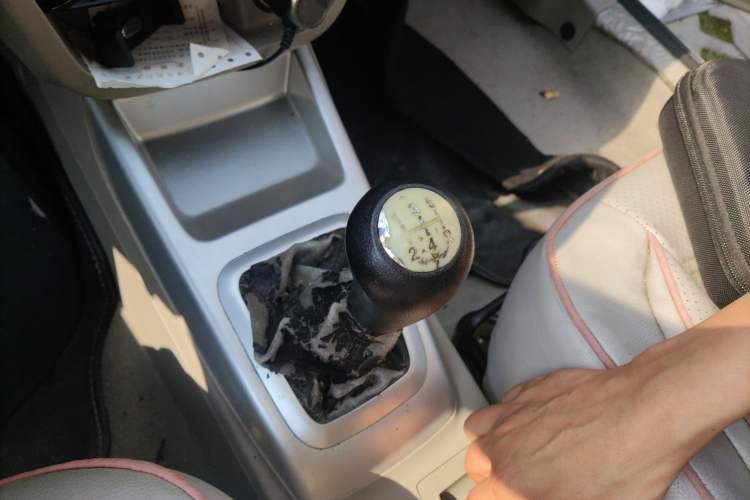 Used CHANGAN Alsvin V3 2015 1.4L Manual Meiruan Model China V Standard