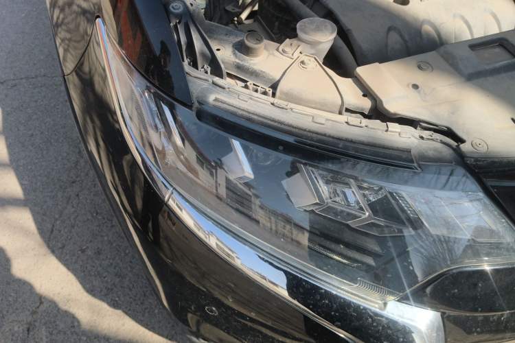 Used Mitsubishi Outlander 2020 2.4L 4x4 Zhi Xiang Edition 5 Seats Right Front Headlight