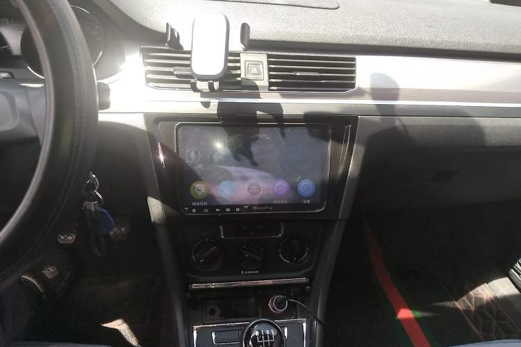 Used Volkswagen Bora 2018 1.5L Manual Fashion Model Audio And AC Panel