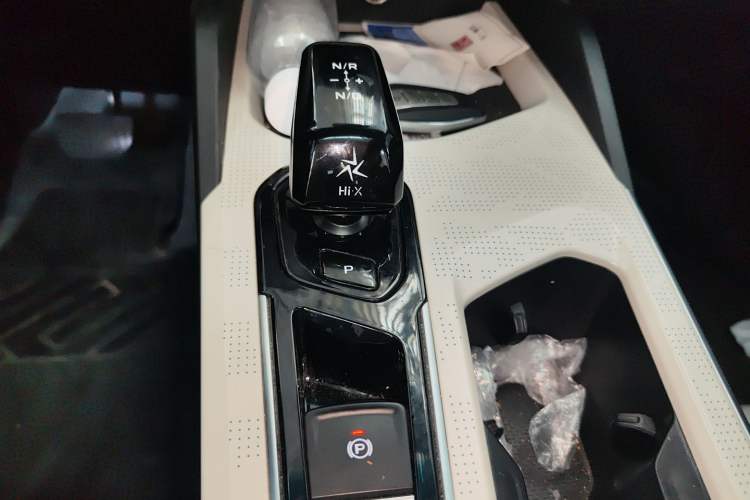 Used Geely Auto Emgrand L HiP 2022 1.5TD-DHT Pro 100KM Super Rui Gear Lever