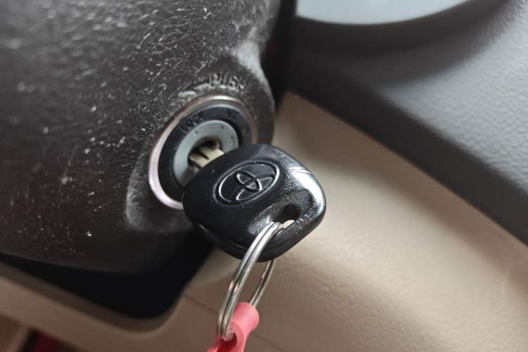 Used Toyota Highlander 2012 2.7L Two-Wheel Drive 7-Seater Elite Edition
