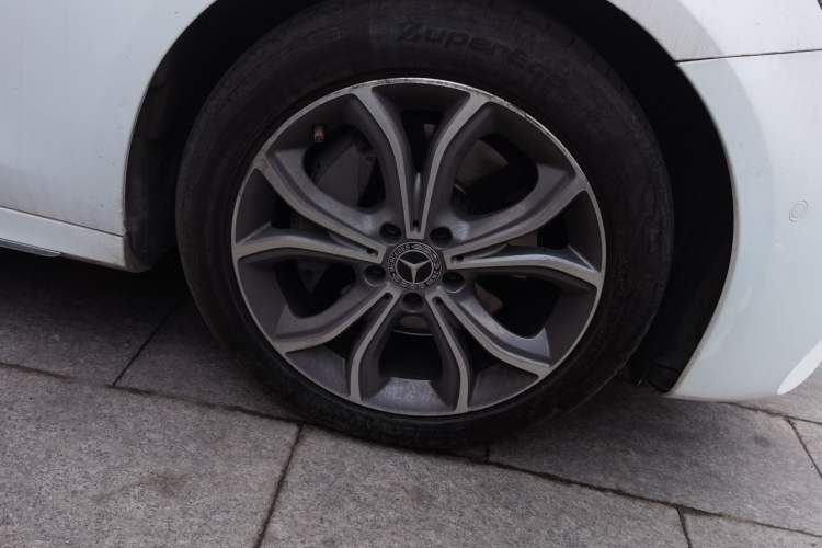 Used Mercedes-Benz E-Class 2020 E 300 L Sporty and Stylish Model
