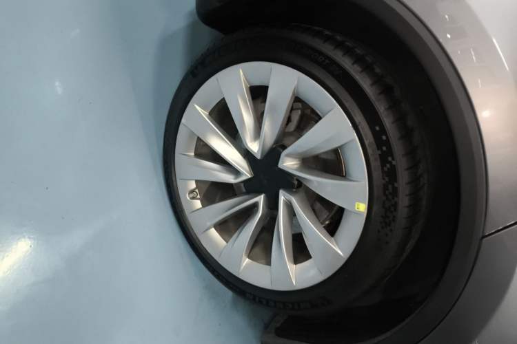 Used Tesla Model Y 2025 Rear-Wheel Drive First Edition
