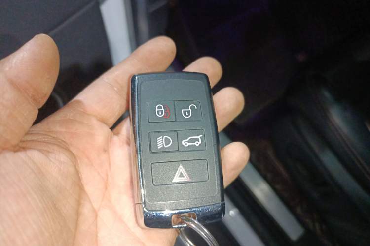 Used Land Rover Discovery Sport 2022 249 PS R-Dynamic S Performance Edition 5 Seats
