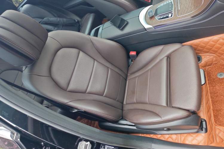 Used Mercedes-Benz GLC 2022 GLC 260 L 4MATIC Luxury Model Right Front Seat