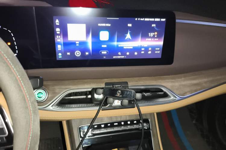 Used Landian E5 2024 Honor Edition 100KM Deluxe 7-Seater